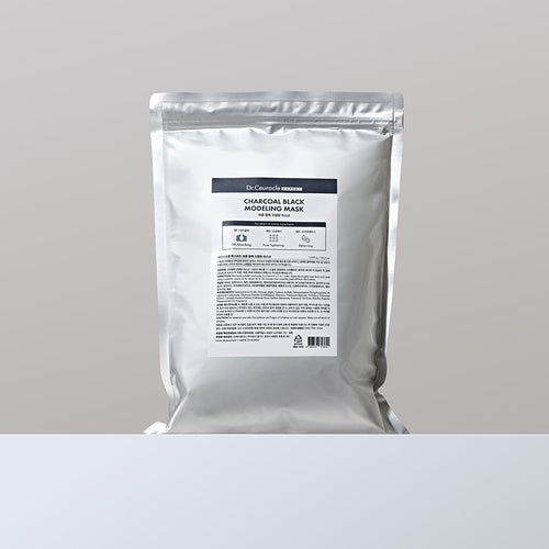 Expert Charcoal Black Modeling Mask