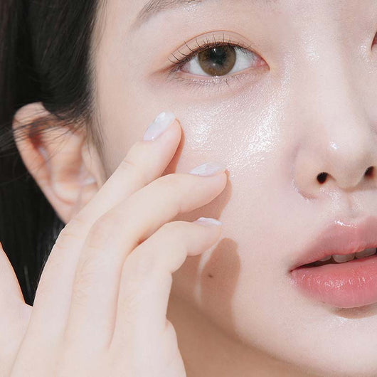 HEVEBLUE Black Yuja Bean Lifting Auto Eye Cream