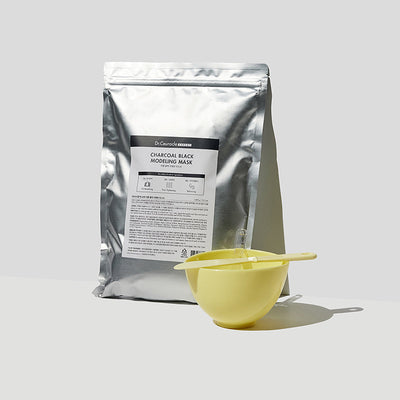 Expert Charcoal Black Modeling Mask