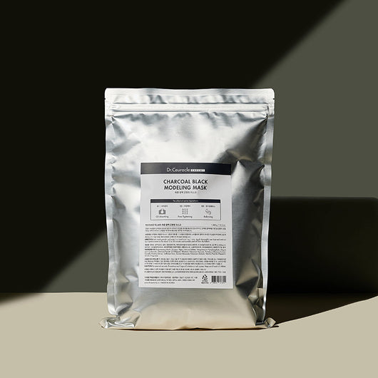 Expert Charcoal Black Modeling Mask